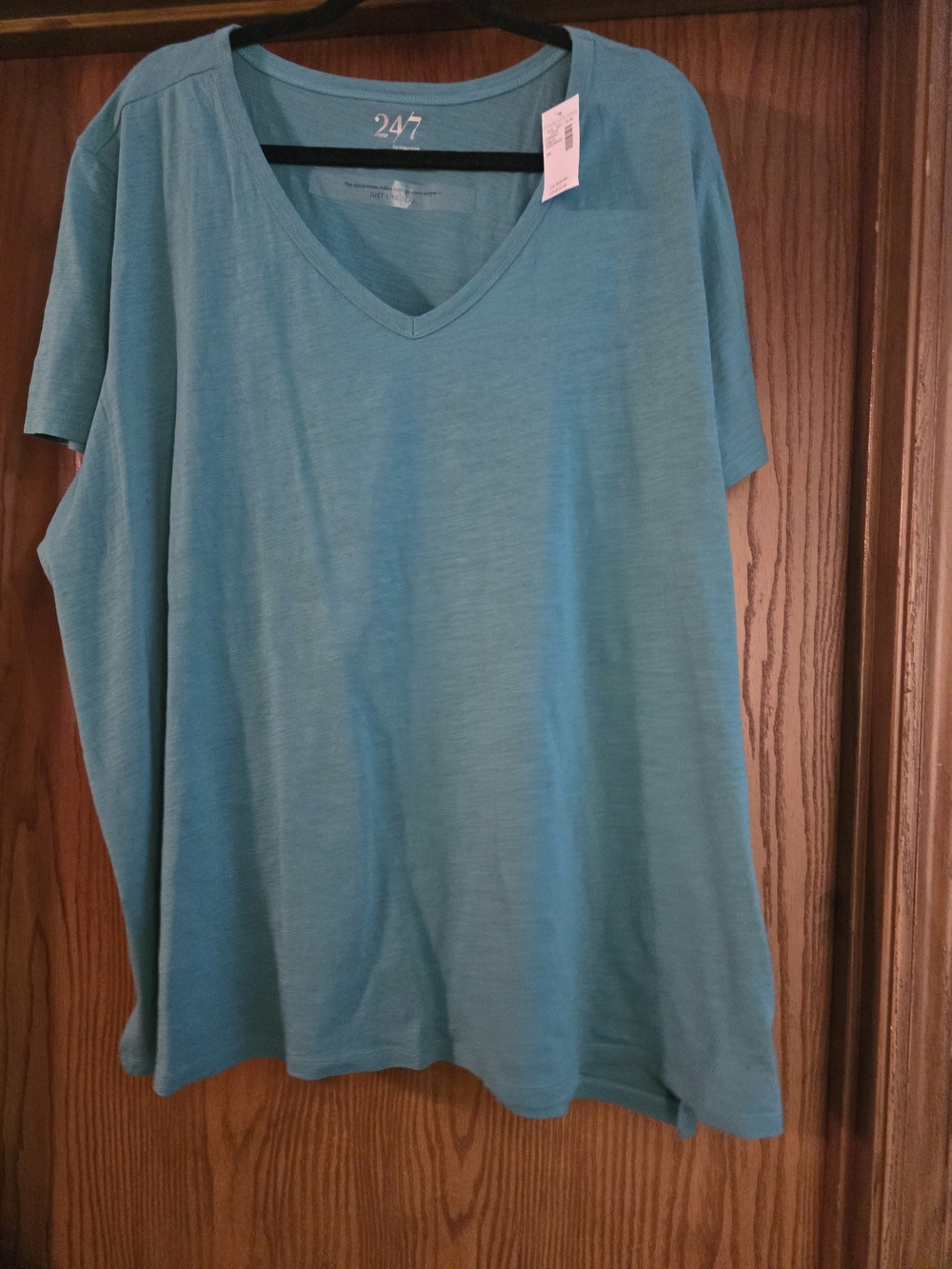 247 Women's V-Neck Short Sleeve Tee in Teal
